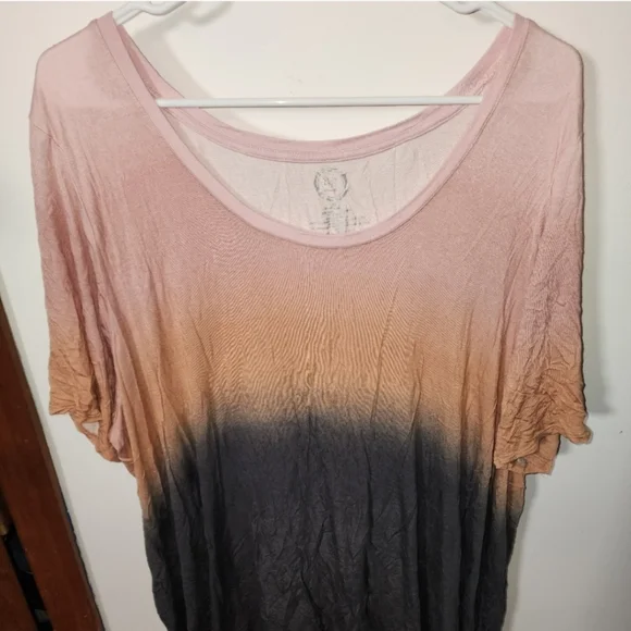 Maurices tshirt - Picture 2 of 4